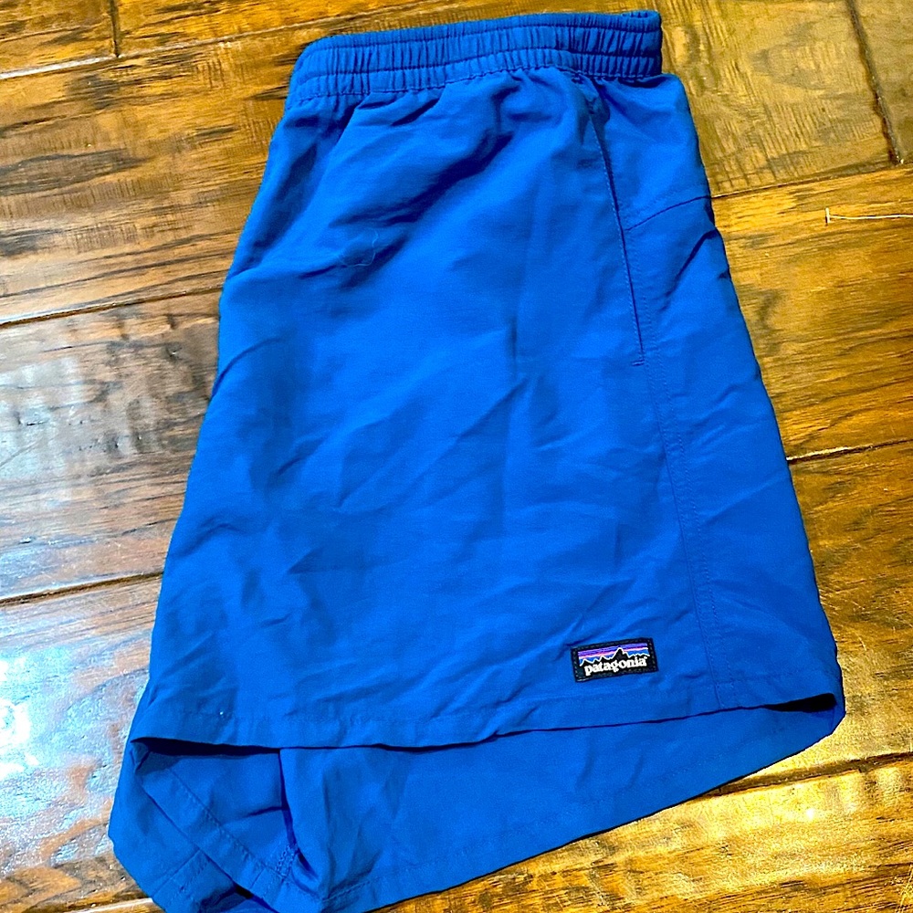 DARK BLUE 5” PATAGONIA SHORTS